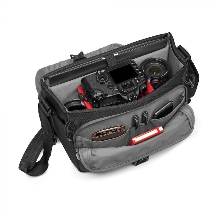 camera-backpack-manfrotto--advanced-2-mb-ma2-m-m-stuffed-gear.jpg